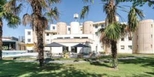 Lire la suite à propos de l’article BRIT HÔTEL L’ACROPOLE – St Sylvain d&rsquo;Anjou (49)